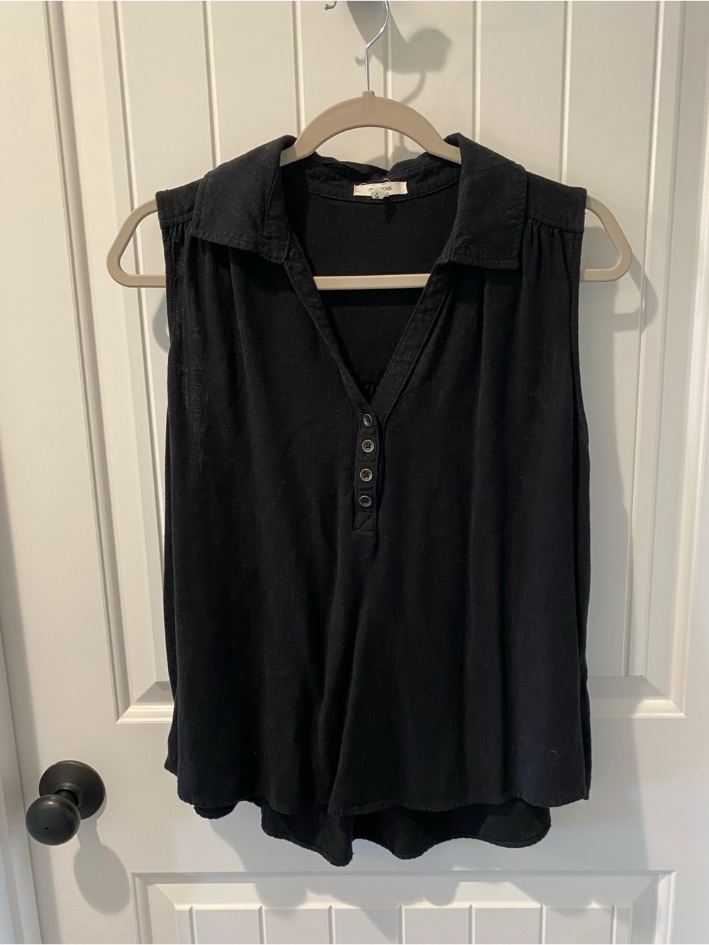 Maurices Black Sleeveless Collared Button-Front Tank